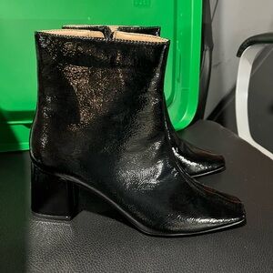 Elegant Black Ankle Boots